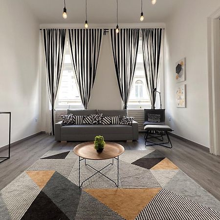 R&R Central Apartment Budapest Exterior photo