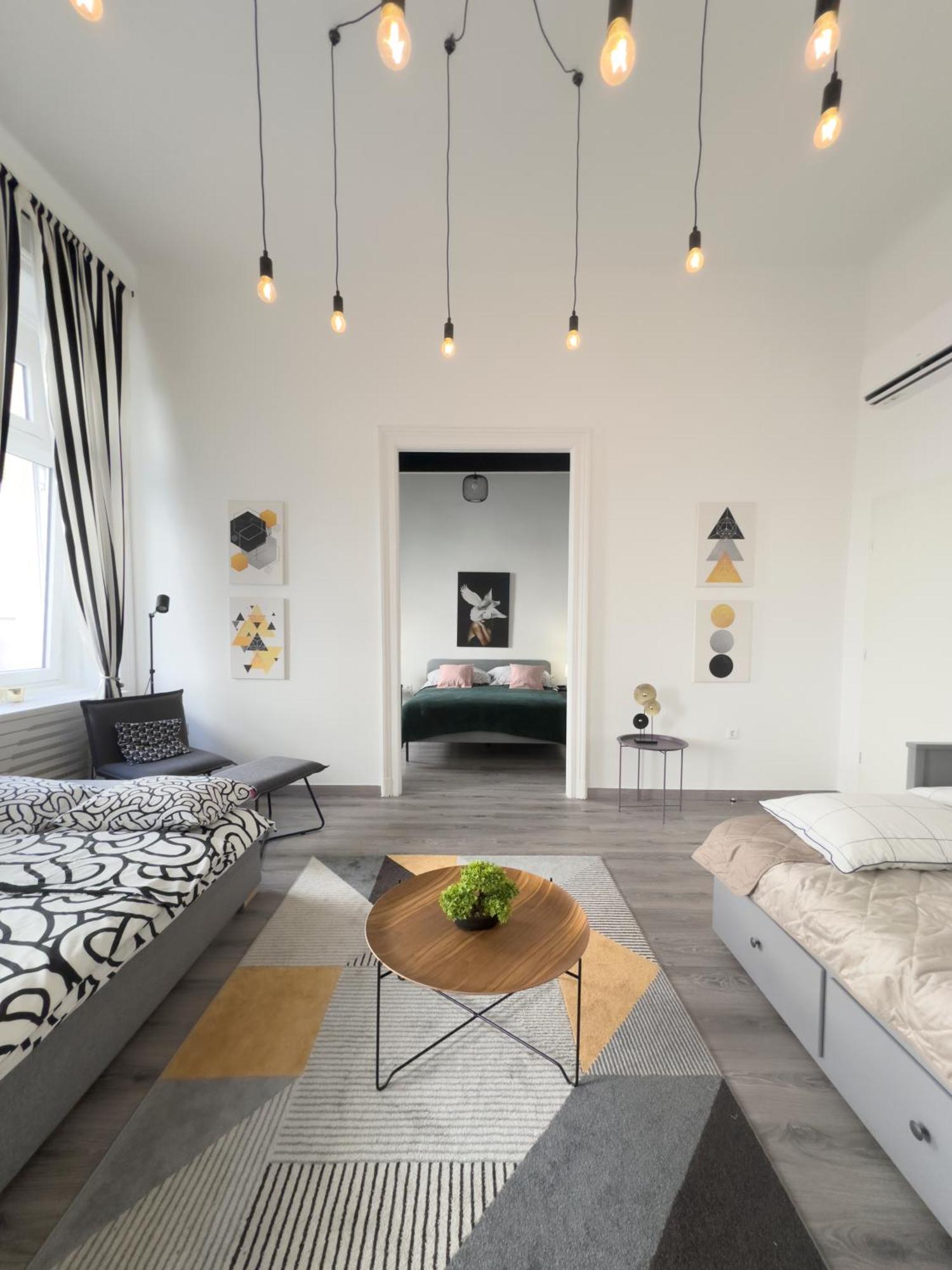 R&R Central Apartment Budapest Exterior photo